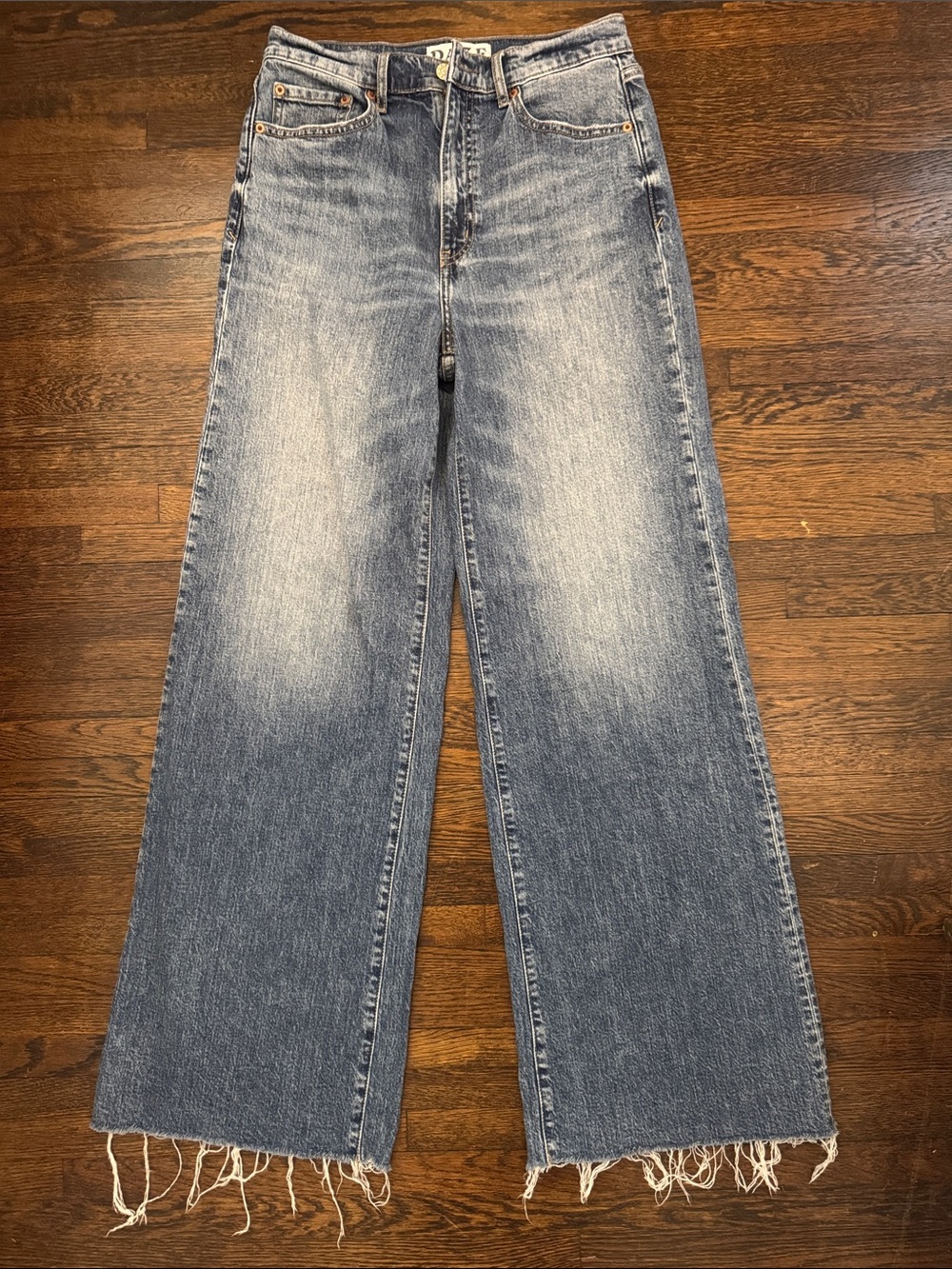 Women’s Boyfriend Jeans - Light Blue Distressed Hem
